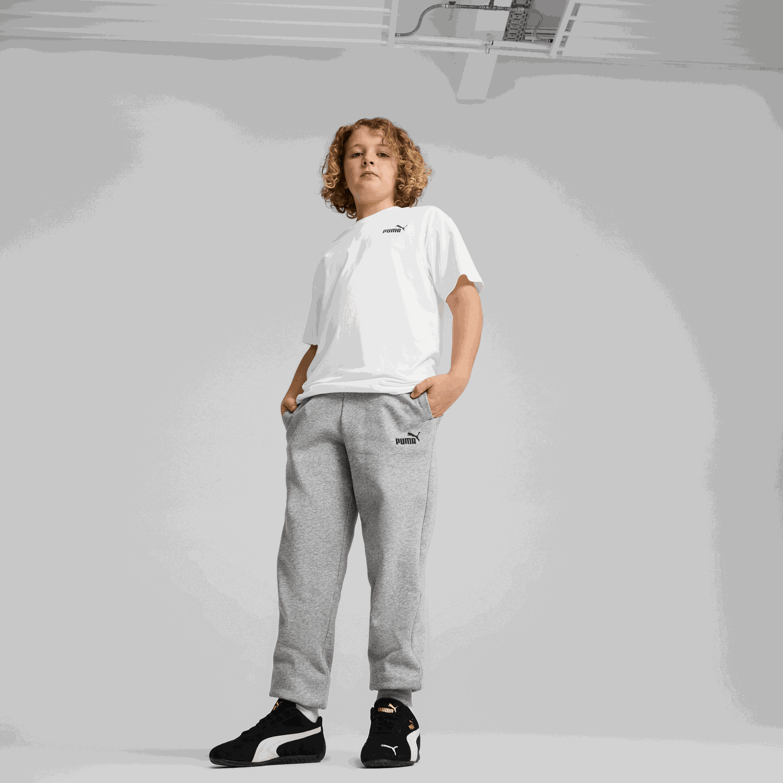 Essential No. 1 Logo Sweatpants FL B, nuorten collegehousut - full image 3