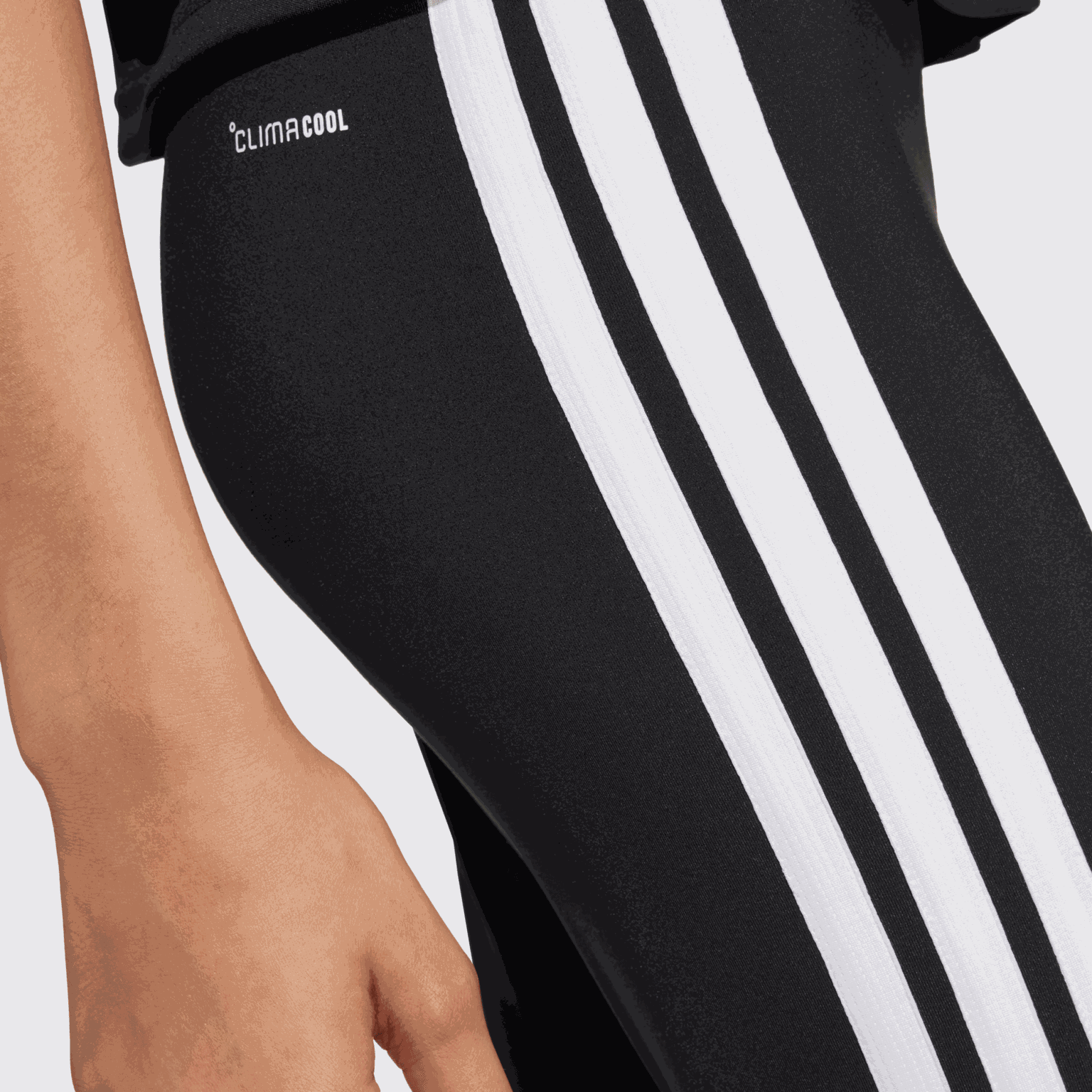 Train Essentials 3-Stripes Leggings, nuorten treenitrikoot - full image 4