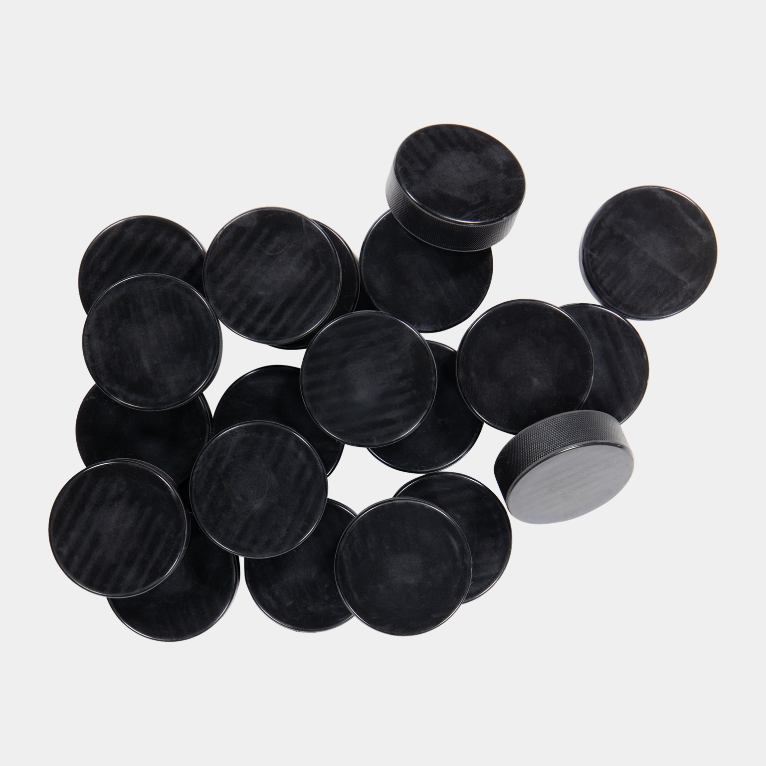 Hockeypuck Black bulk 100 pack, jääkiekko - full image 1